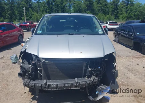 2011 Chrysler Town & Country Limited из США, поврежденный, VIN 2A4RR6DG3BR630346